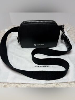 lululemon athletica Black Crossbody Belt Bag